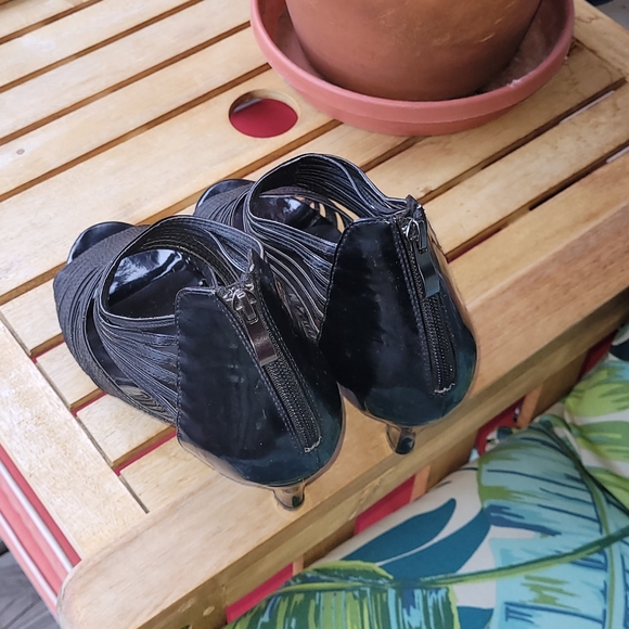 Size 12M Shoes - Picture 4 of 4